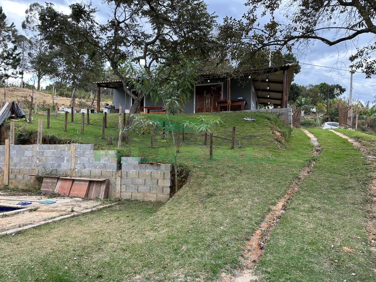 Chácara de 1.600 m² em Mairinque, SP