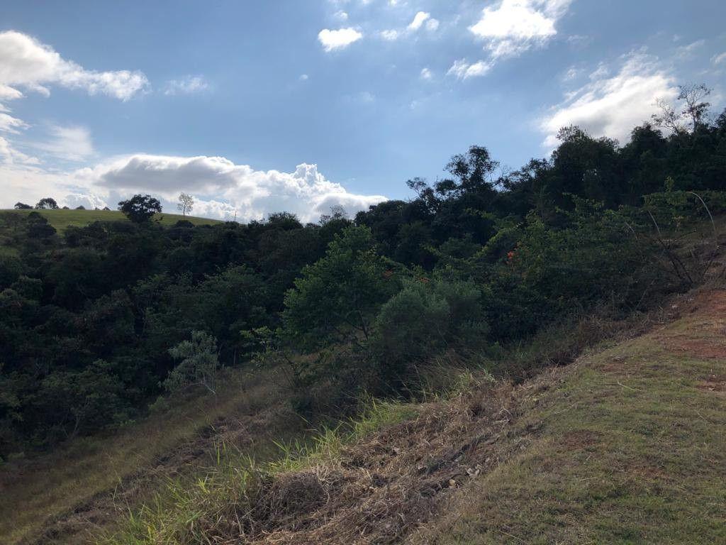 Terreno de 2.187 m² em Pouso Alegre, MG