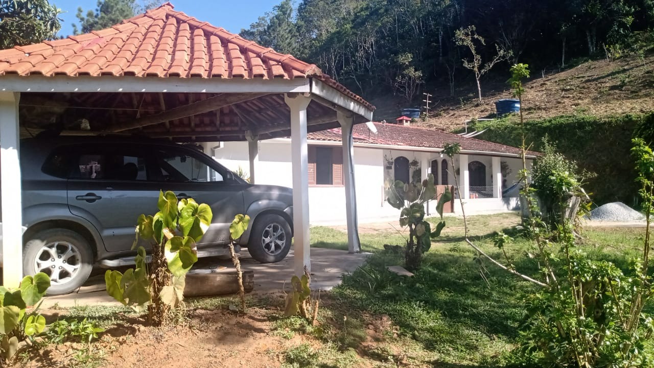 Chácara de 4.000 m² em Paraibuna, SP