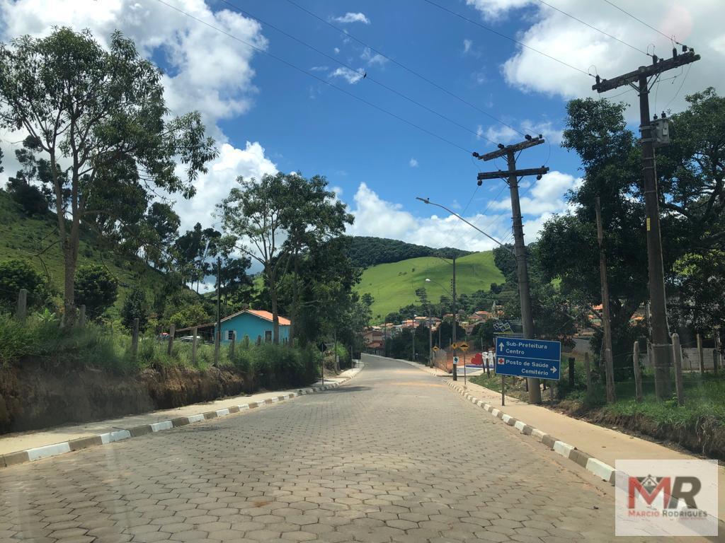 Sítio de 3.200 m² em Camanducaia, MG