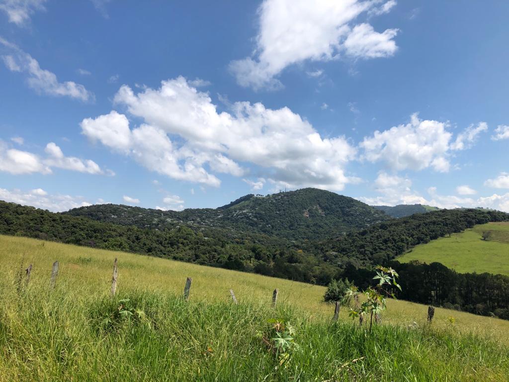 Terreno de 300 m² em Pouso Alegre, MG