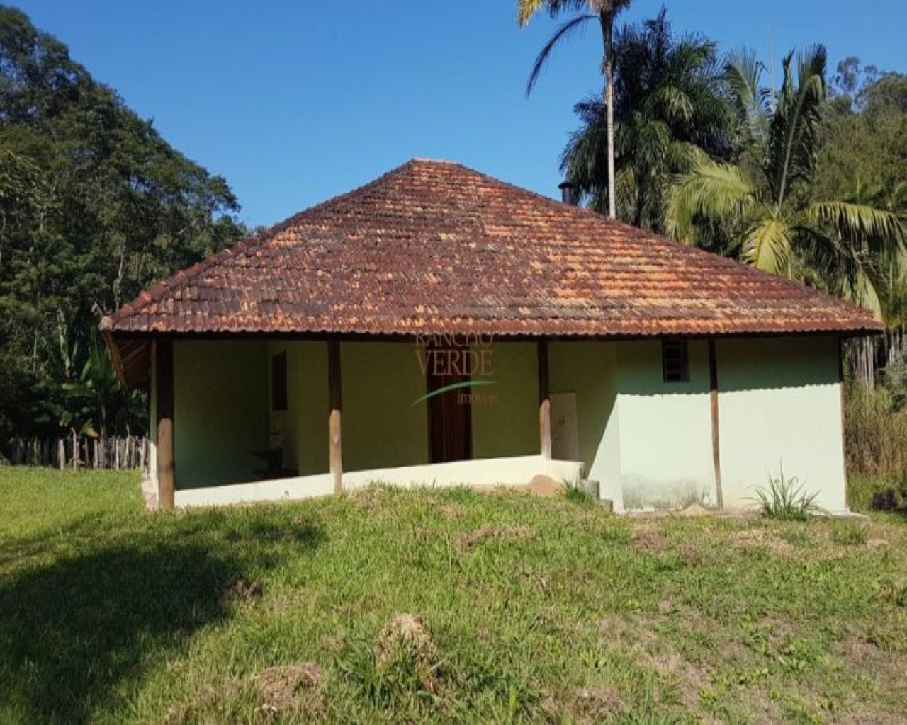 Fazenda de 9 ha em Jambeiro, SP