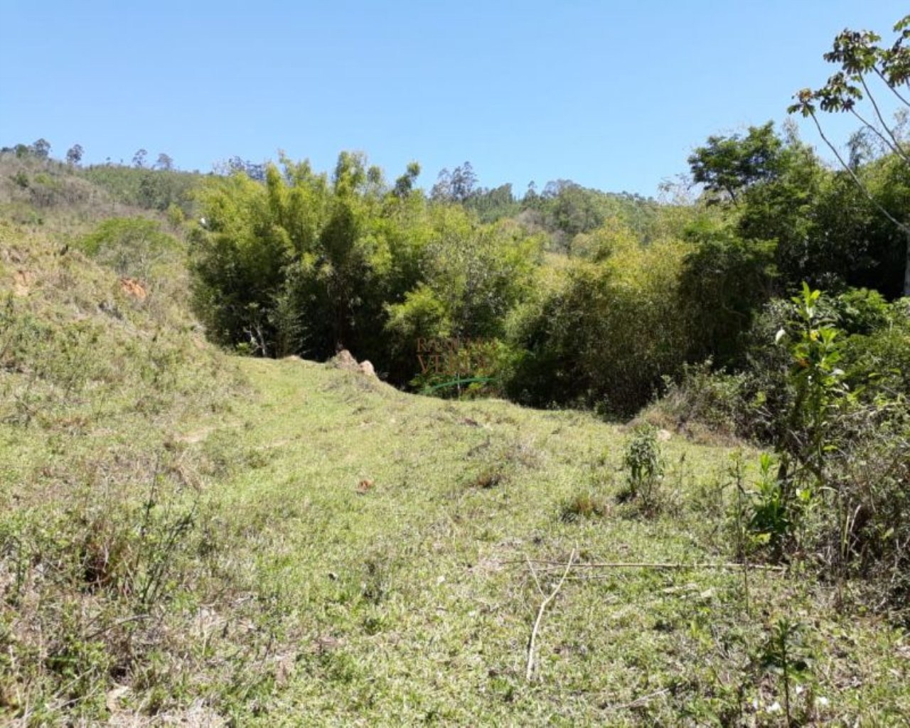 Sítio de 25 ha em Redenção da Serra, SP