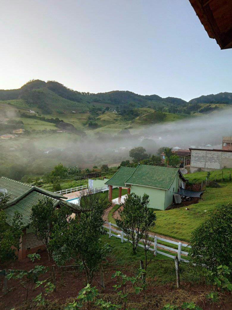 Chácara de 2.000 m² em Brazópolis, MG