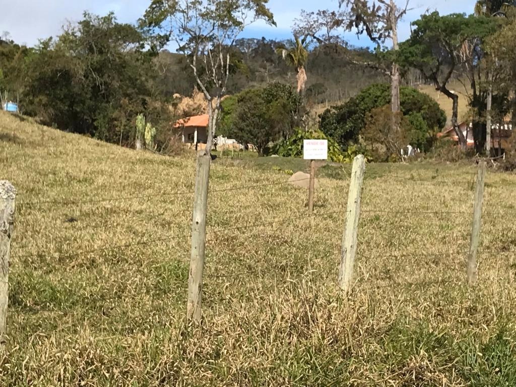 Terreno de 1.061 m² em Paraibuna, SP