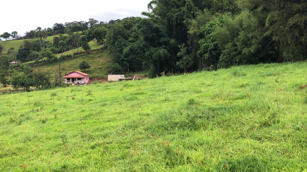 Terreno de 3.600 m² em Congonhal, MG