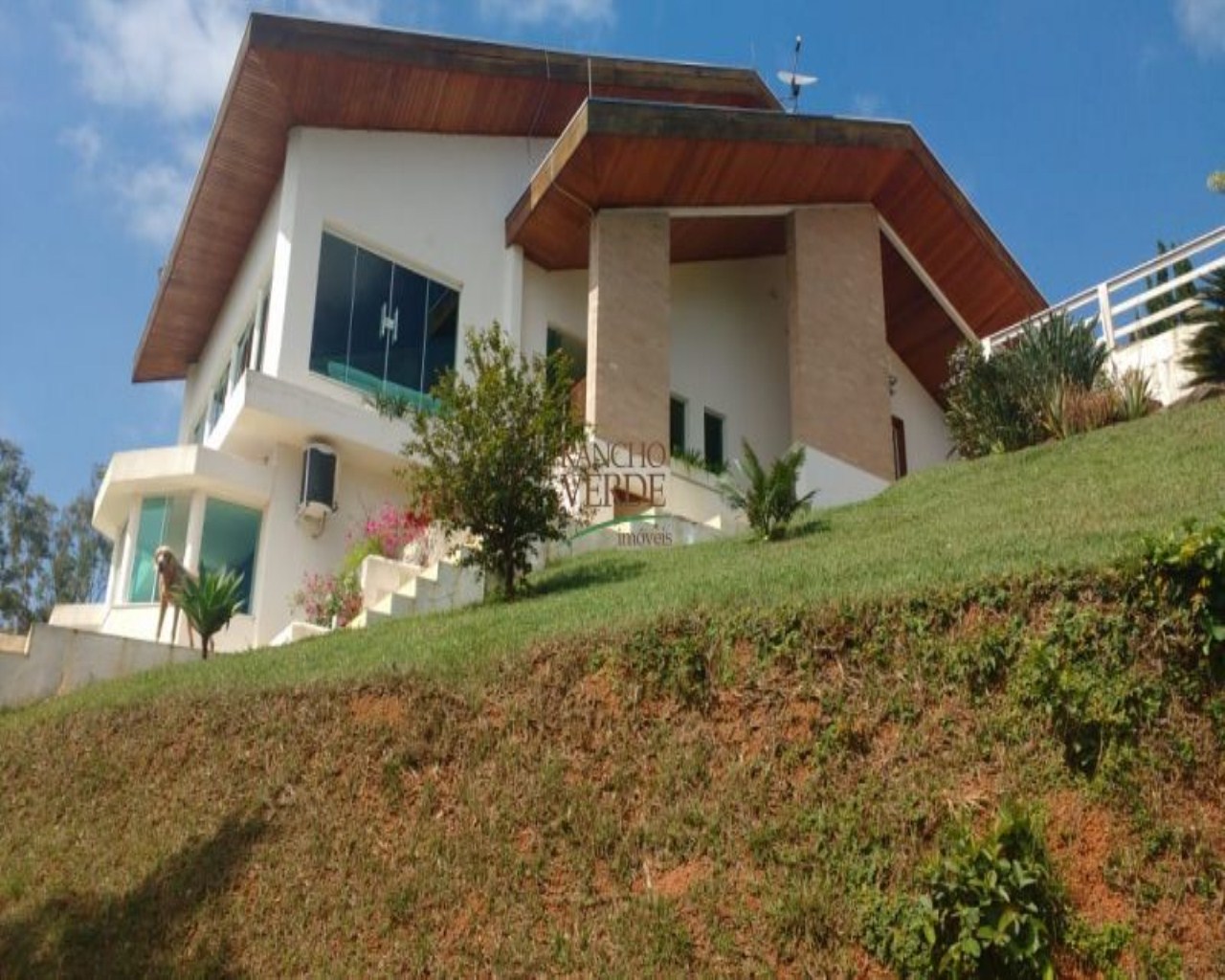 Chácara de 5.490 m² em Jacareí, SP
