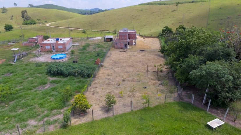 Chácara de 2.000 m² em Jambeiro, SP