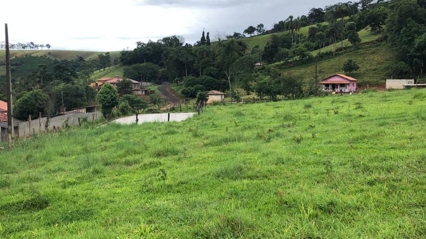 Terreno de 3.600 m² em Congonhal, MG