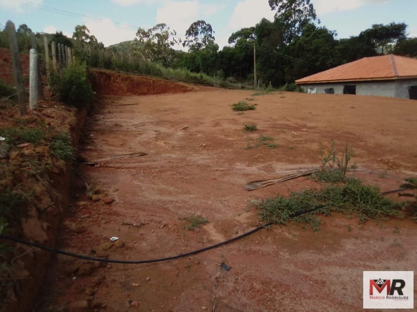 Terreno de 1.000 m² em Toledo, MG